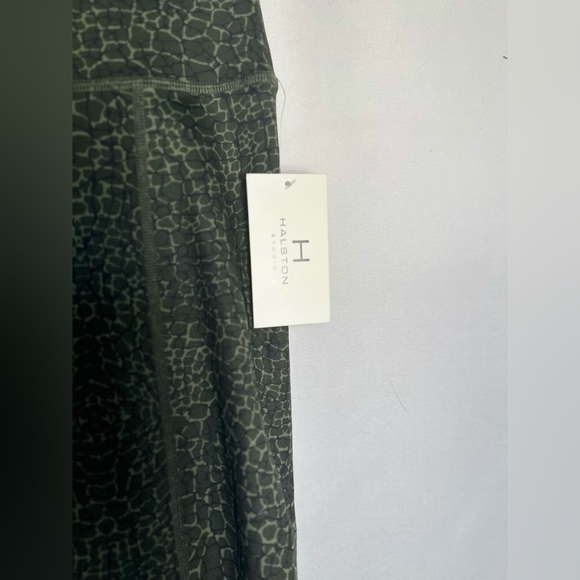 NWT Halston Studio Snake Print Knee Length Bike Shorts - Picture 3 of 4